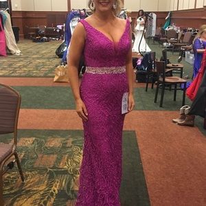 Alyce lace dress fuchsia